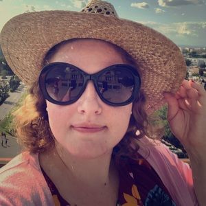 Meet your Posher, Ashlee